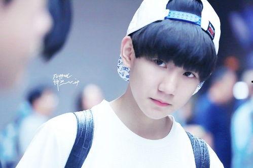 王源吃瓜爆料娱乐节目视频